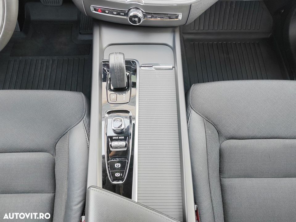 Volvo XC 60 B5 B AWD Geartronic Momentum Pro - 21