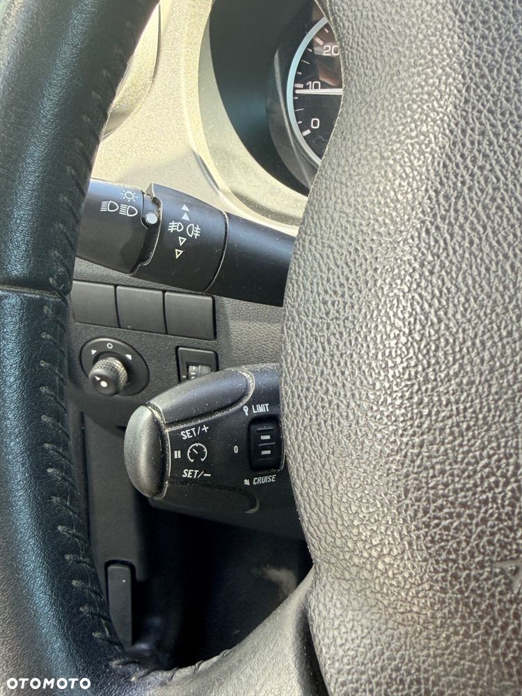 Peugeot Partner HDi FAP 110 Premium - 19