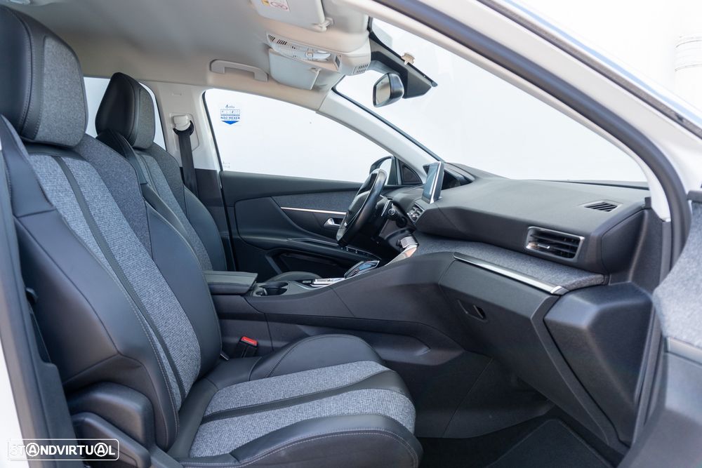 Peugeot 5008 BlueHDI 120 EAT6 Allure - 26