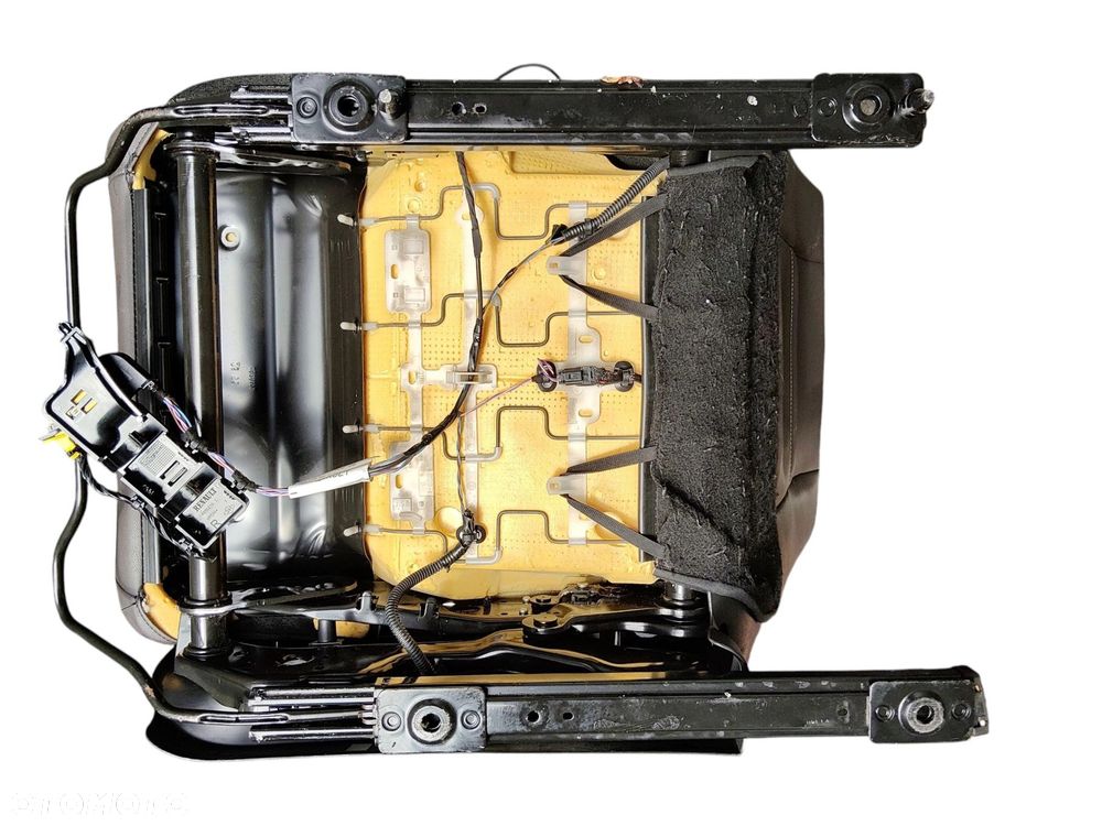 FOTEL PRAWY PRZÓD RENAULT MEGANE III (2008-2011) 1.9 DCI 130KM - 1