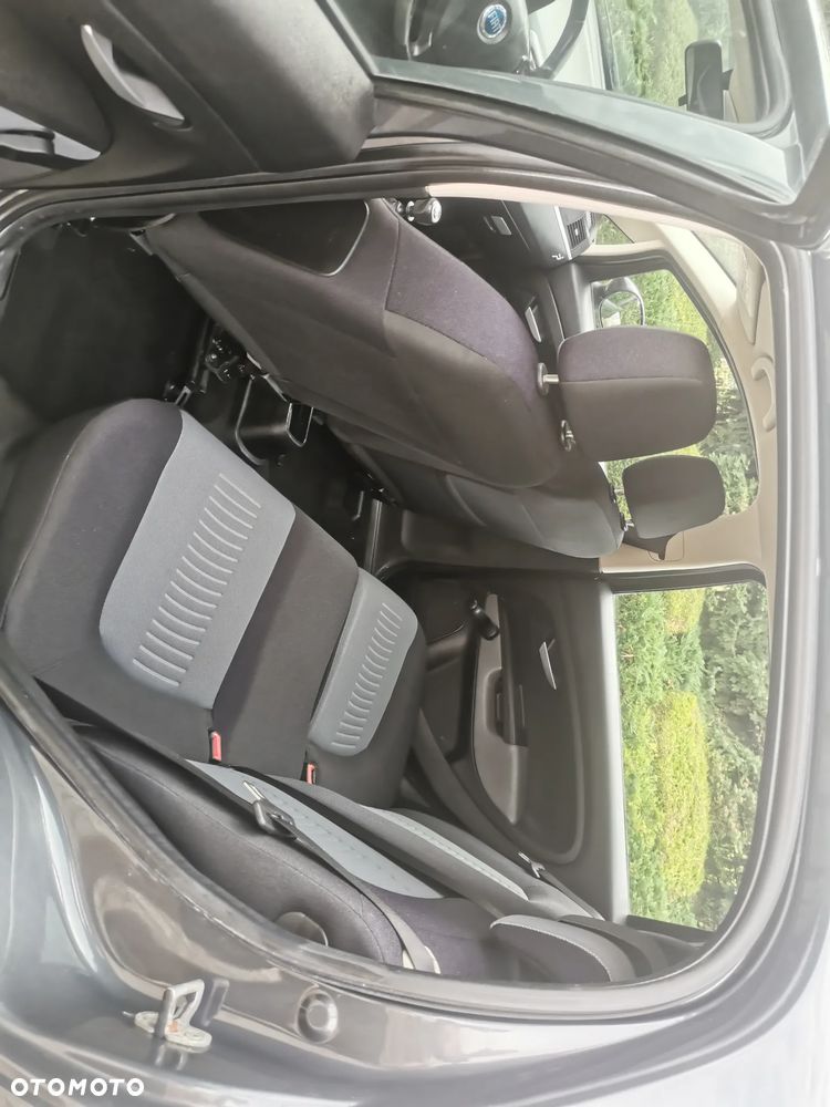 Fiat Punto 1.4 16V Emotion - 10