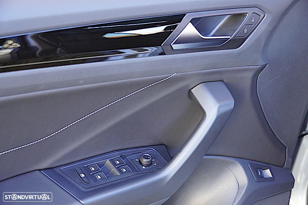 VW T-Roc 1.5 TSI R-Line DSG - 21