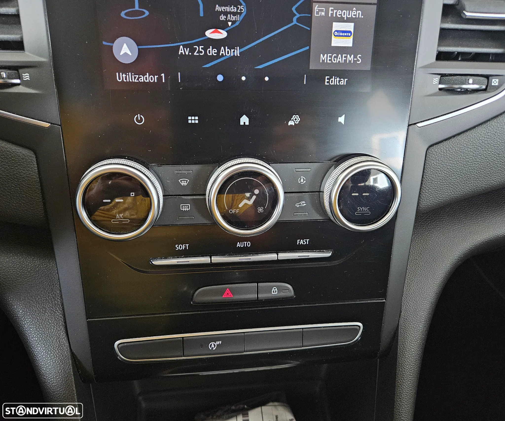 Renault Mégane Sport Tourer TCe 115 GPF ZEN - 29