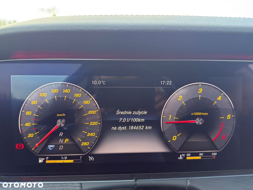 Mercedes-Benz Klasa E 300 d 9G-TRONIC AMG Line - 18
