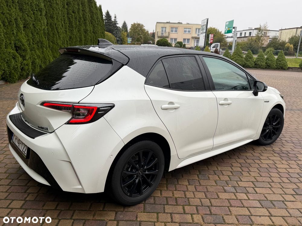Toyota Corolla 1.8 Hybrid Active - 13
