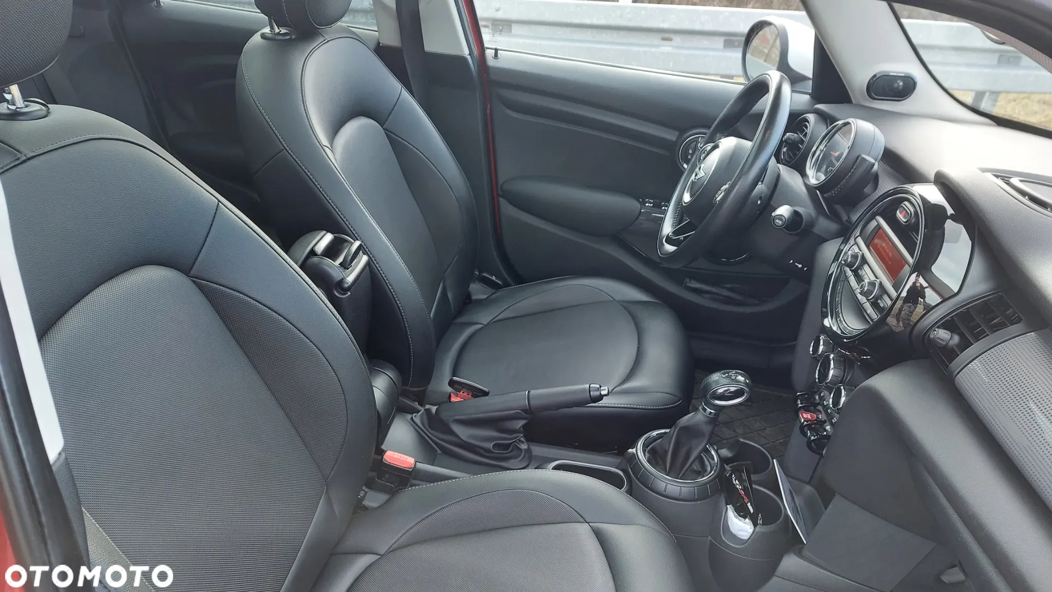 MINI Cooper Standard - 12