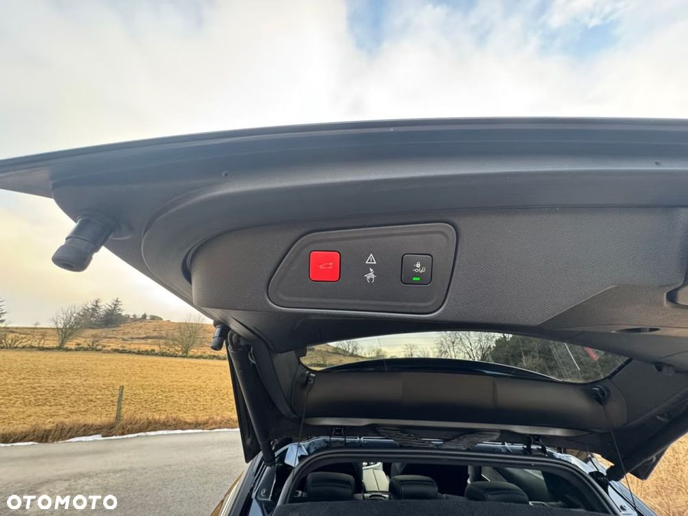 Peugeot 3008 1.6 PureTech HYbrid4 GT Line S&S EAT8 - 39