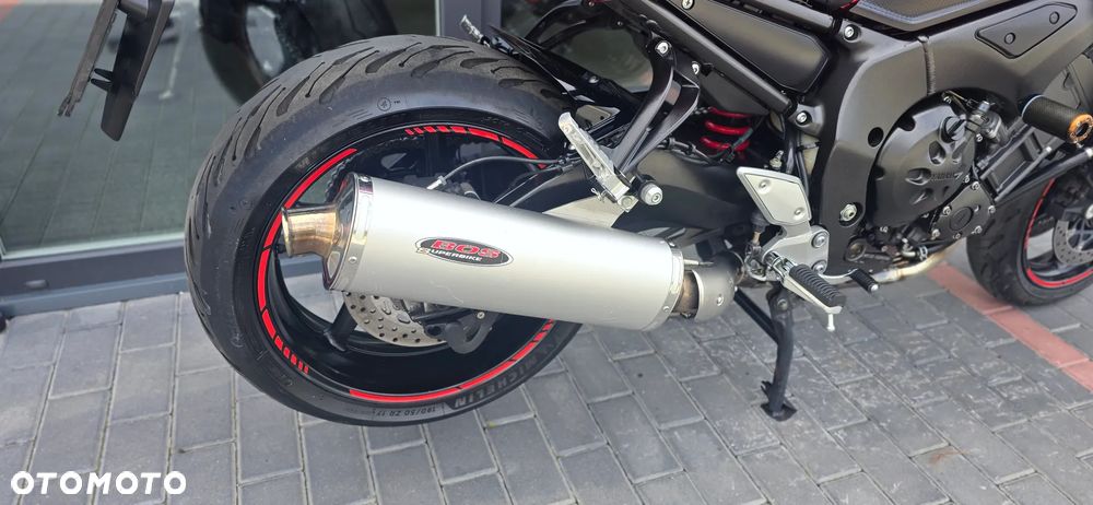 Yamaha FZ - 19