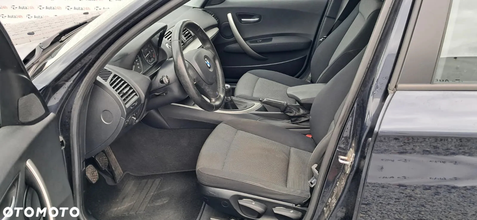 BMW Seria 1 120i - 12
