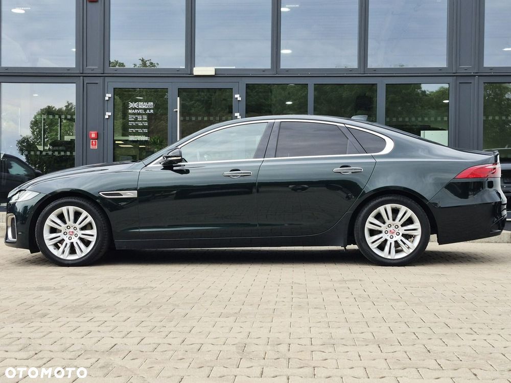 Jaguar XF - 7