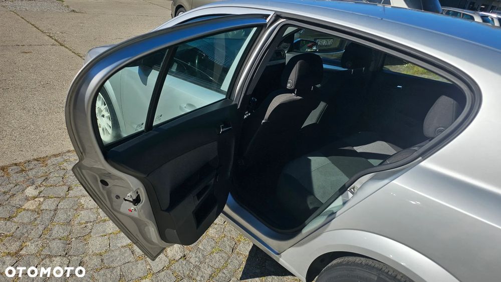 Opel Astra 1.6 Cosmo - 12