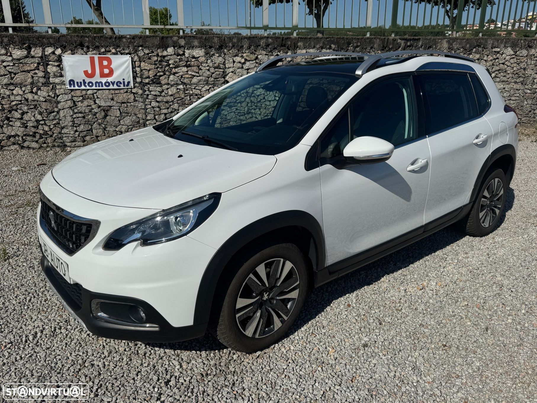 Peugeot 2008 1.2 PureTech Allure EAT6 - 1