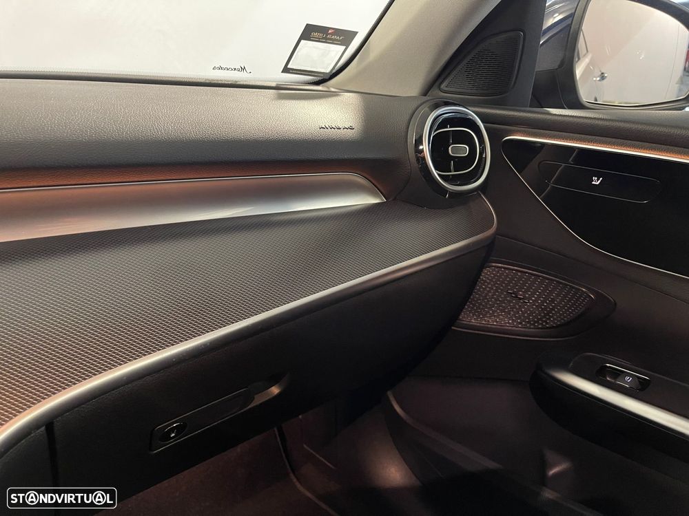 Mercedes-Benz C 300 e T 9G-TRONIC Avantgarde - 26