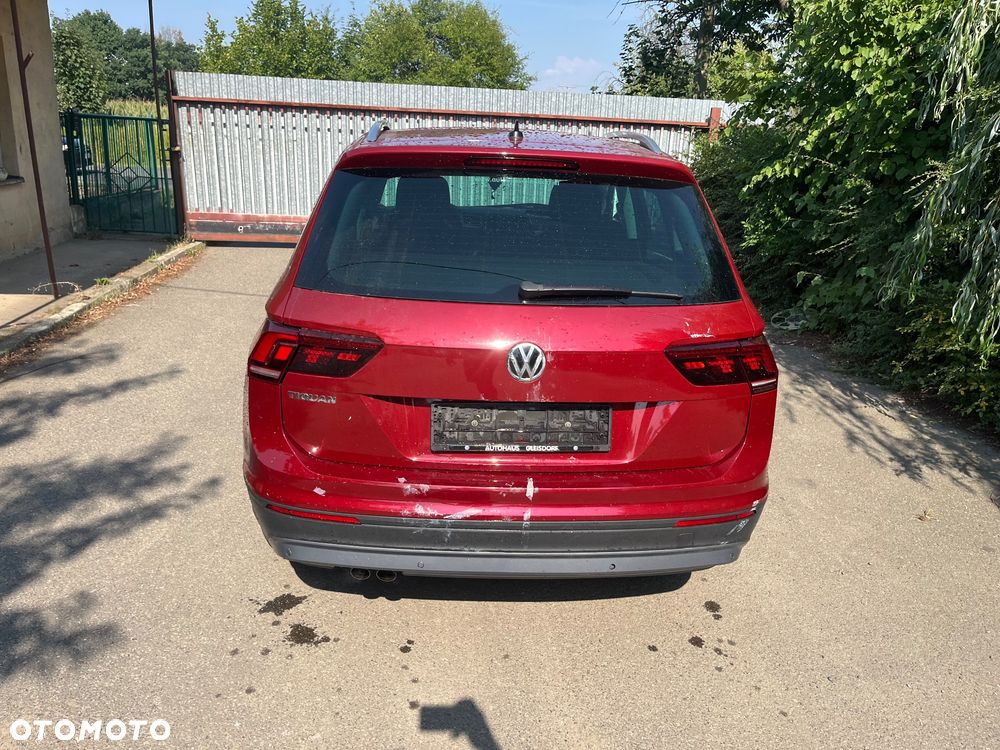 Volkswagen Tiguan - 5