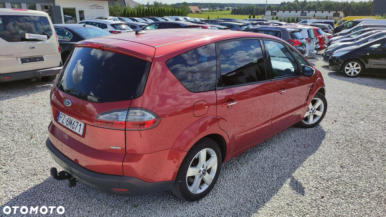 Ford S-Max - 11