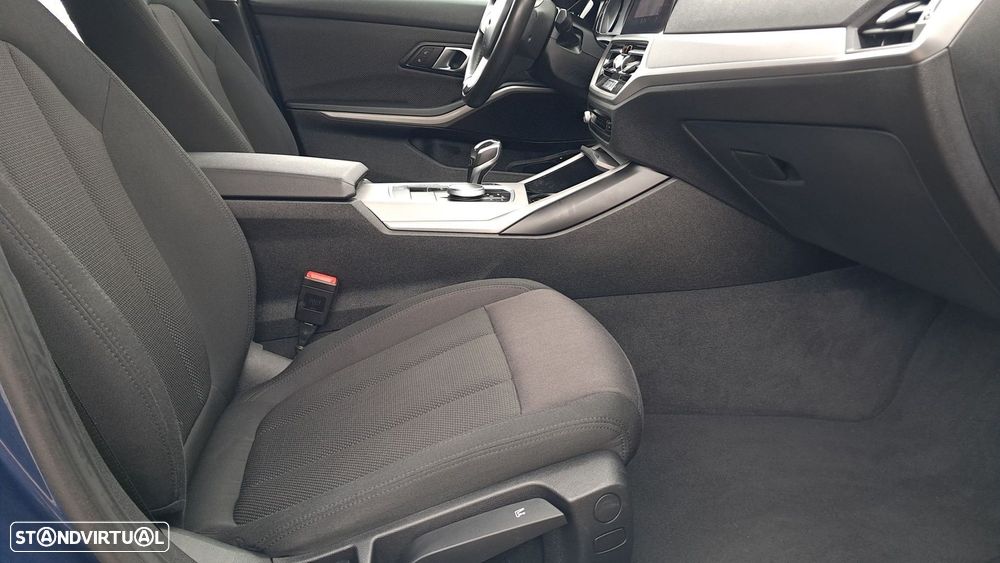 BMW 330 e Corporate Edition Auto - 37