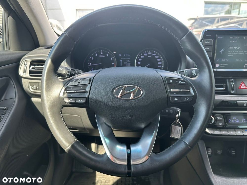 Hyundai i30 1.5 T-GDI 48V Smart - 16