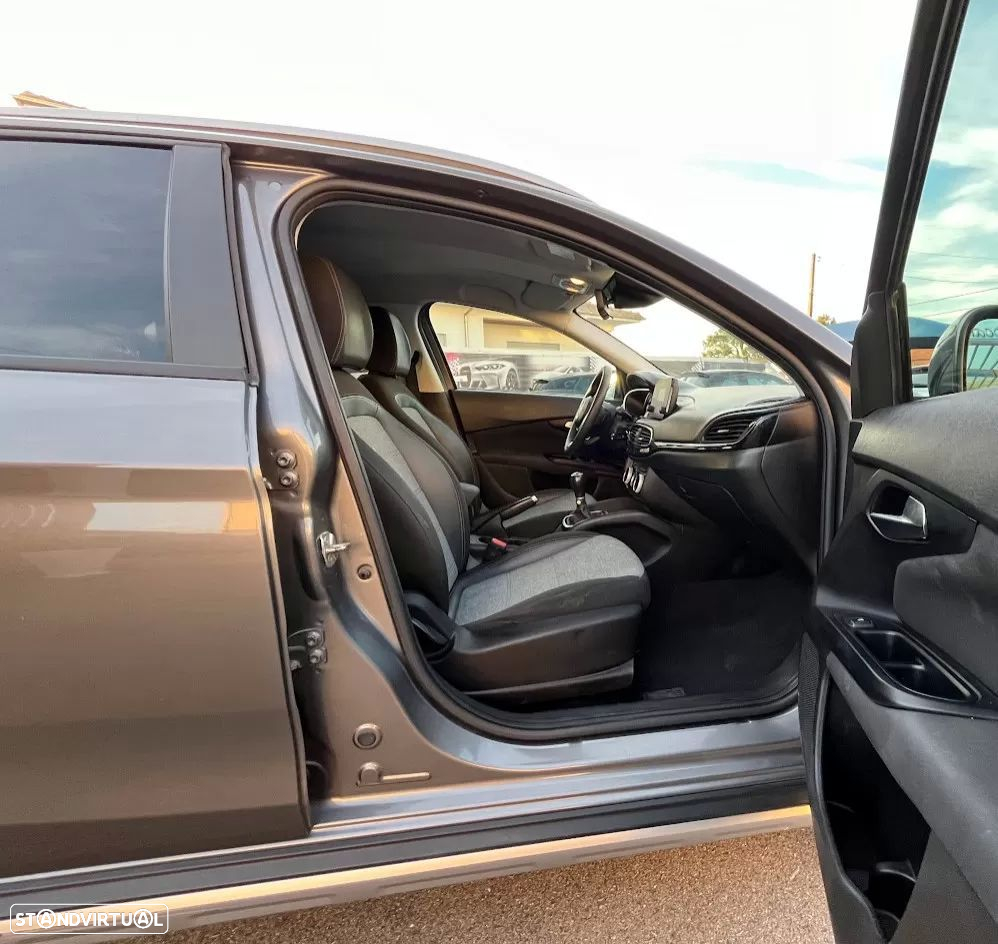 Fiat Tipo Cross 1.0 GSE T3 City - 16
