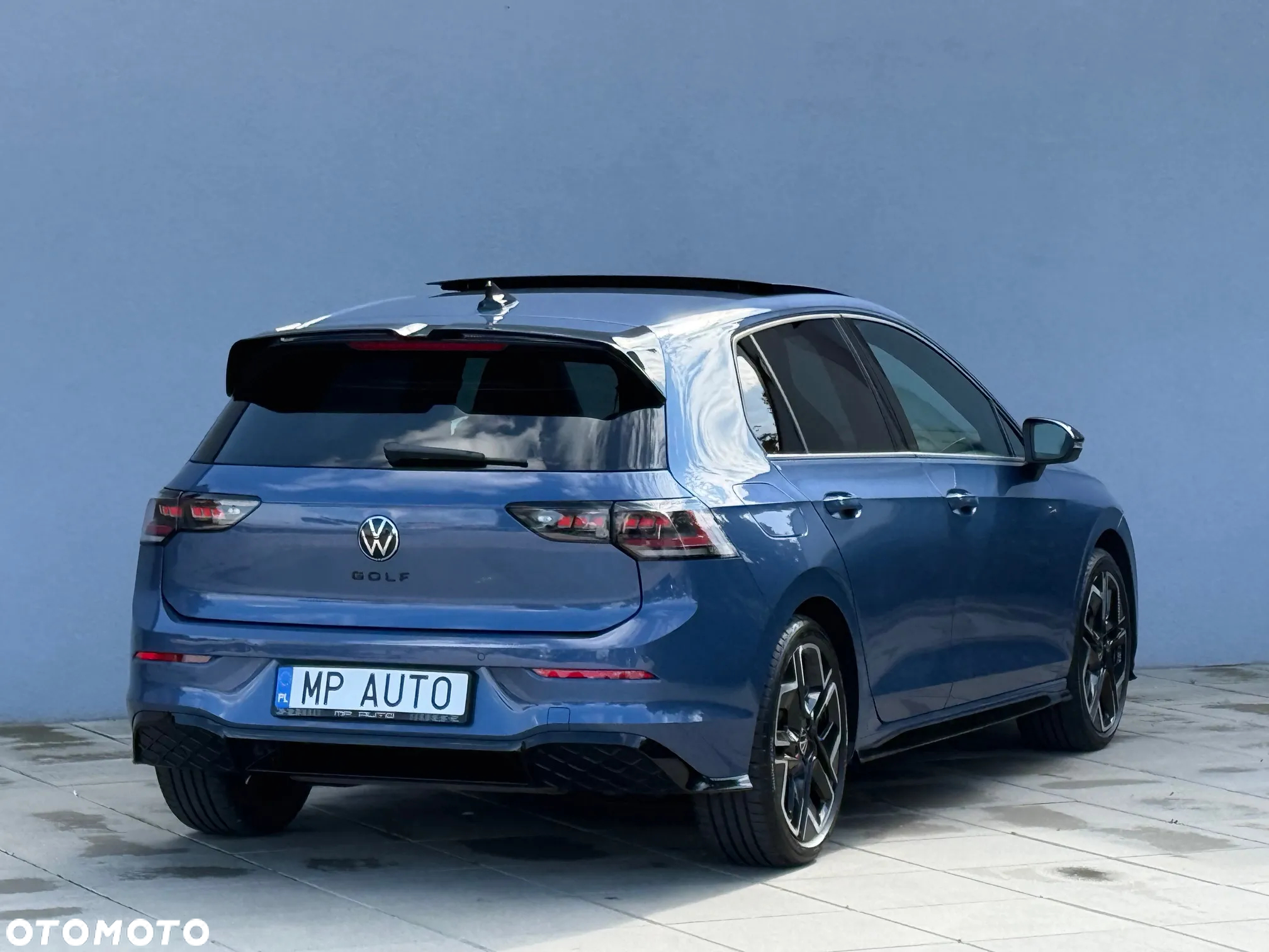 Volkswagen Golf - 6
