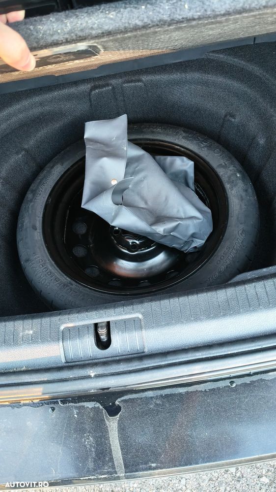 Volkswagen Golf 1.6 TDI (BlueMotion Technology) DSG Comfortline - 23