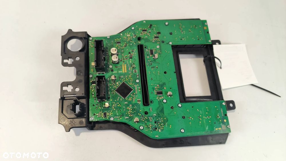 64233M Ford Mustang VI 2016 Konsola środkowa / Radio / GPS - 3