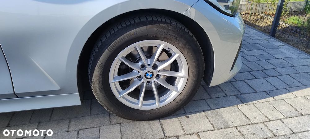 BMW Seria 3 318d - 14