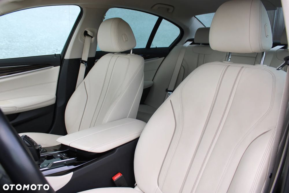 BMW Seria 5 520d xDrive Luxury Line - 24