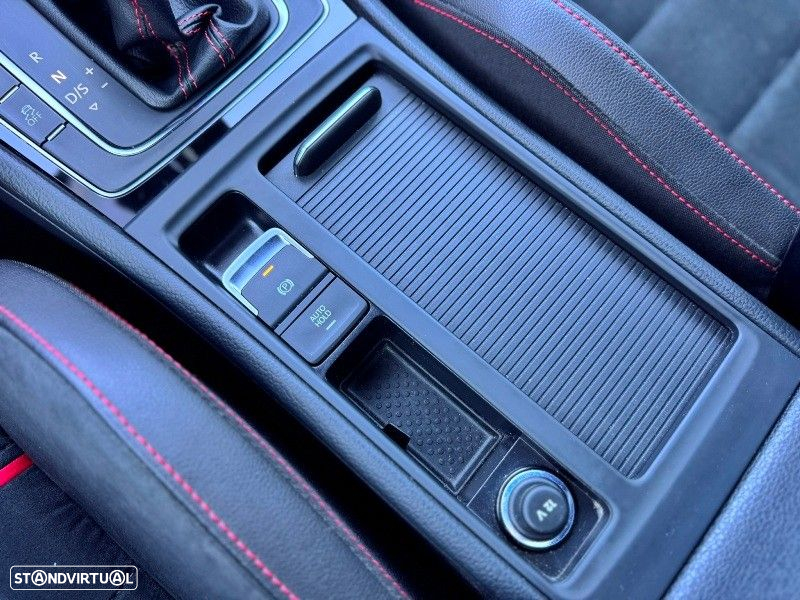 VW Golf 2.0 TSI GTI DSG Performance - 45