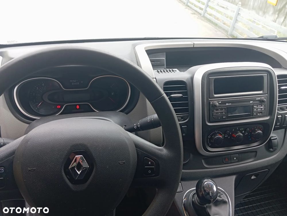 Renault Trafic - 12