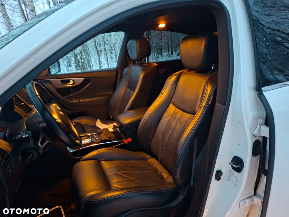 Infiniti QX70 3.0d S Premium - 9