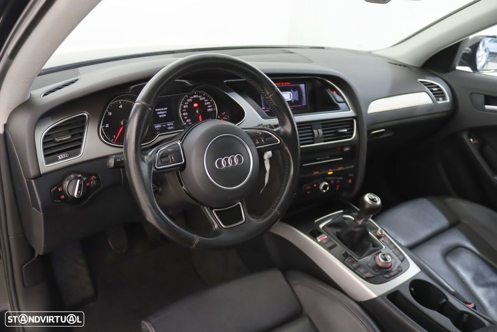Audi A4 Avant 2.0 TDI Business Line Advance - 3
