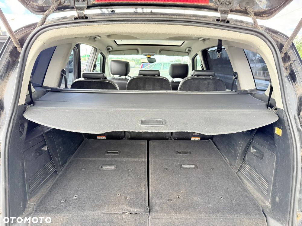 Ford S-Max - 11