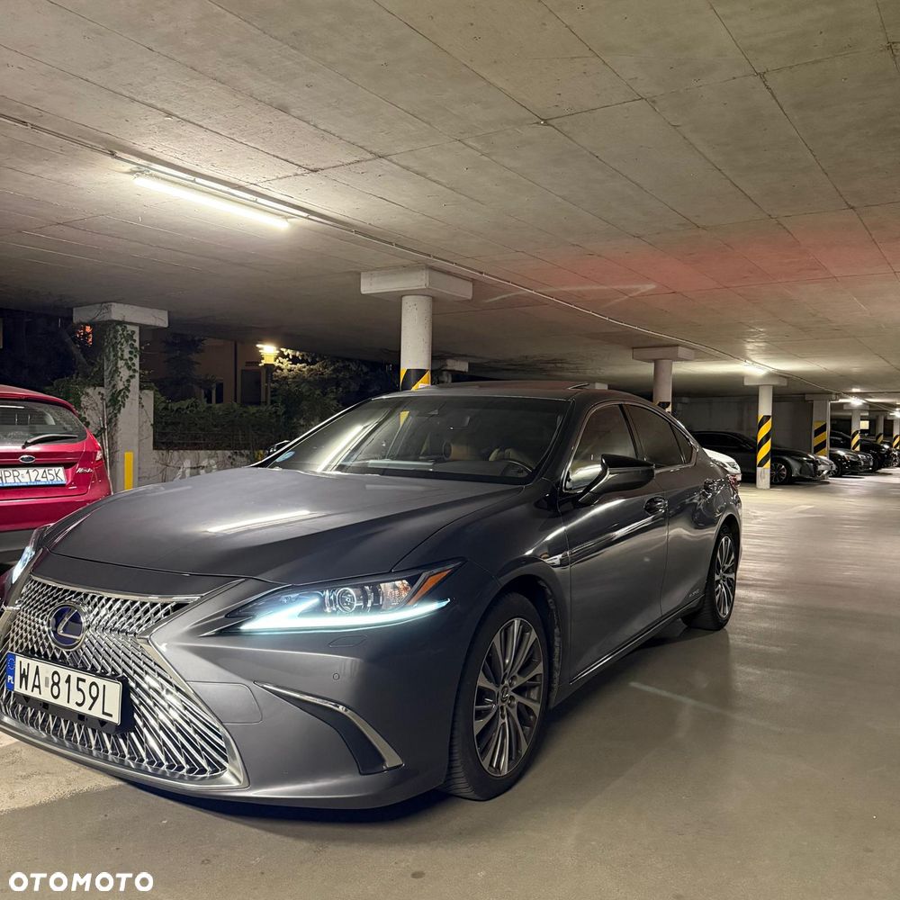 Lexus ES - 3