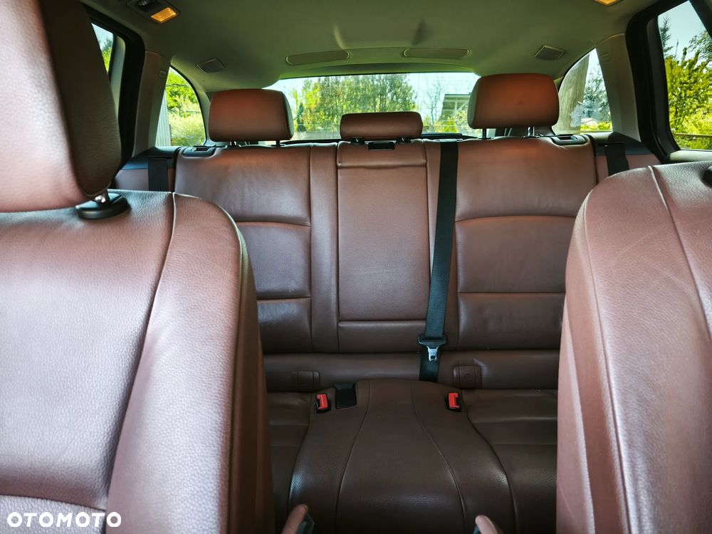 BMW Seria 5 525d Touring - 17