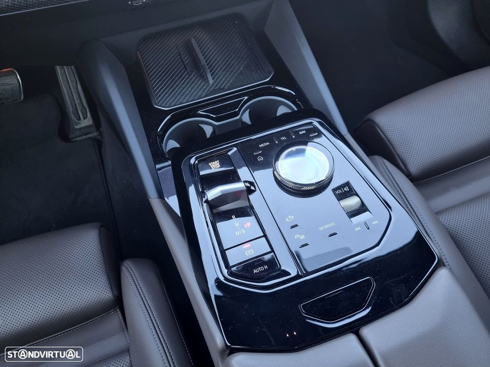 BMW 520 d Pack Desportivo M Pro - 9