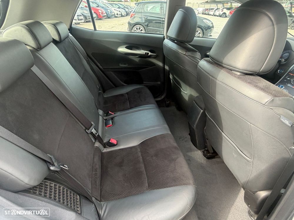 Toyota Auris 1.8 HSD Comfort +P.Sport+Navi - 14