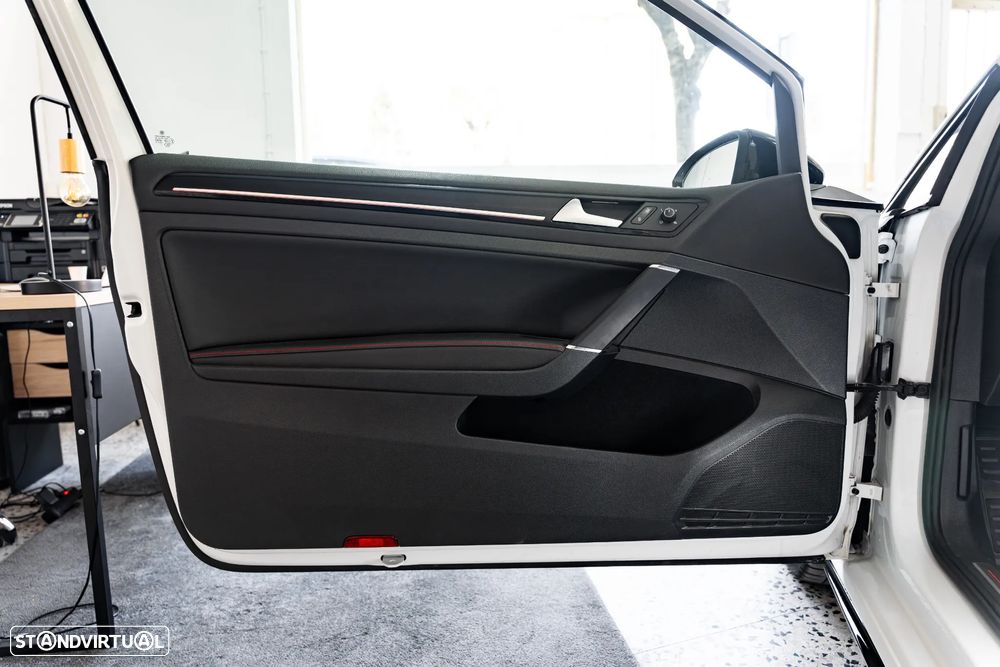 VW Golf GTI Performance BlueMotion DSG - 44