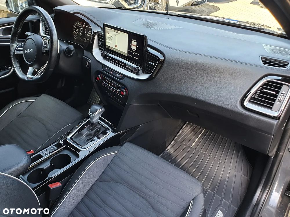 Kia Ceed 1.5 T-GDI GT-Line DCT - 11