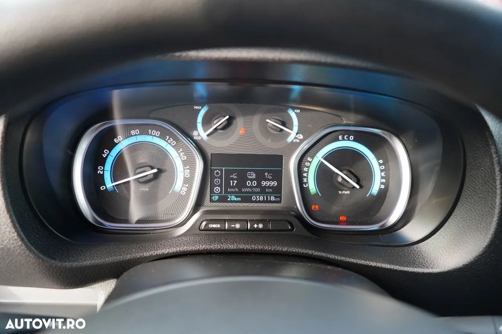 Citroën E-JUMPY XL / TABLĂ / Furgonetă / AUTOMATĂ / ELECTRICĂ / IMPORTATĂ / 2022 - 38