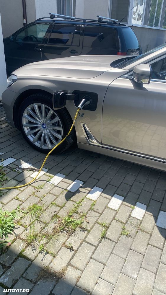 BMW Seria 7 740Li xDrive - 8