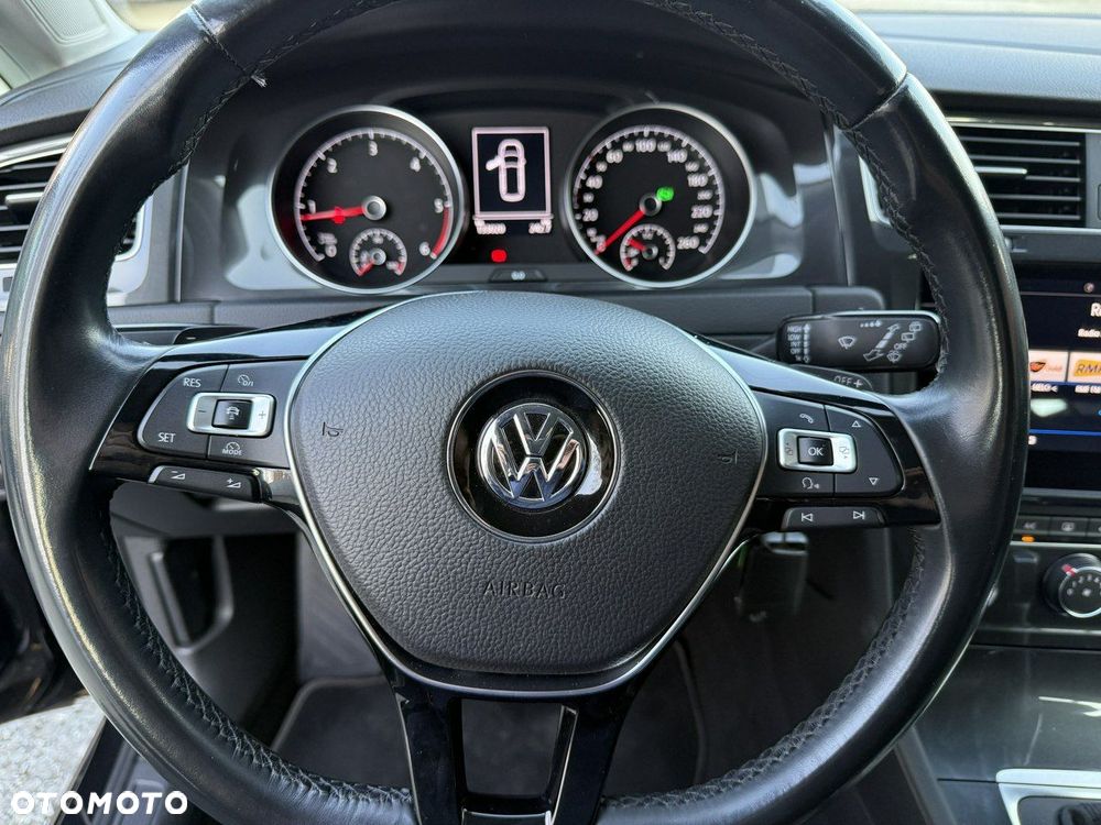 Volkswagen Golf - 20