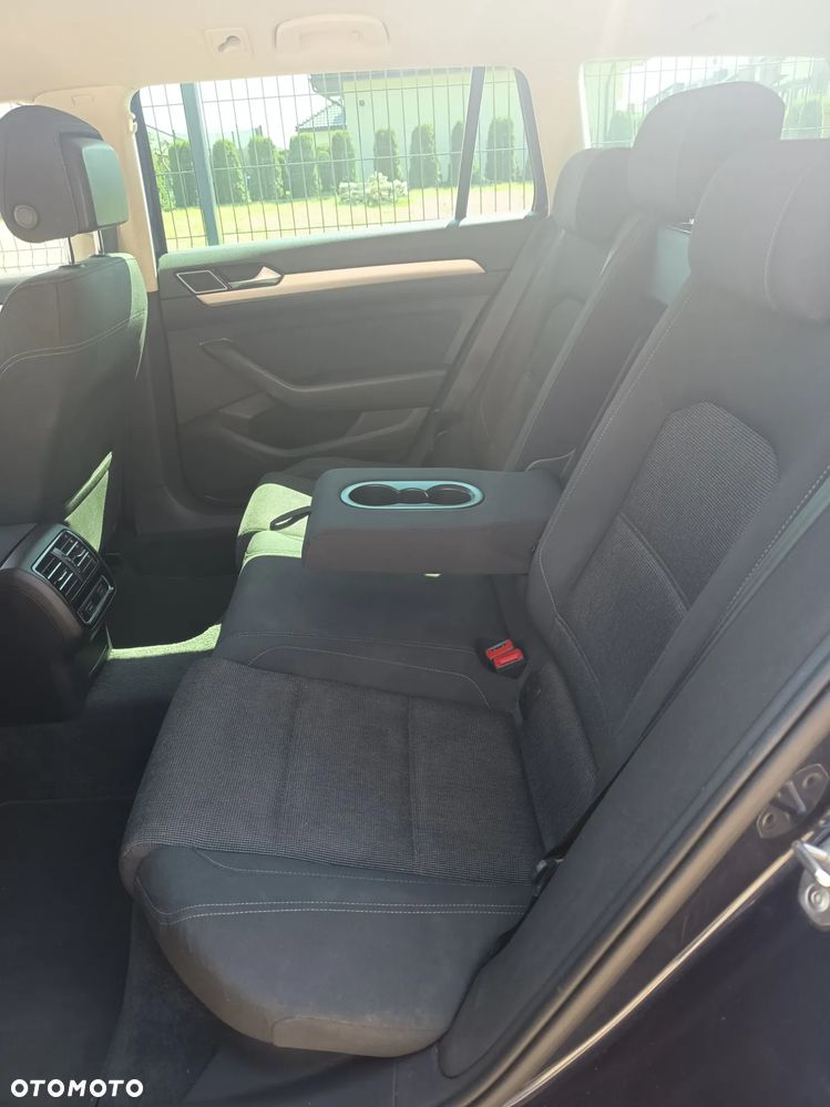 Volkswagen Passat 2.0 TDI BMT Comfortline - 10