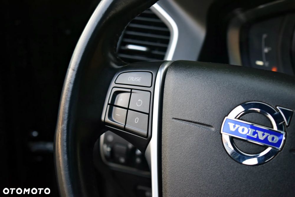 Volvo XC 60 D4 Drive-E Momentum - 37