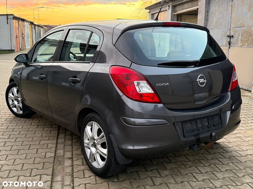 Opel Corsa 1.4 16V Edition - 6