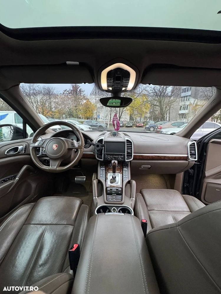Porsche Cayenne - 7