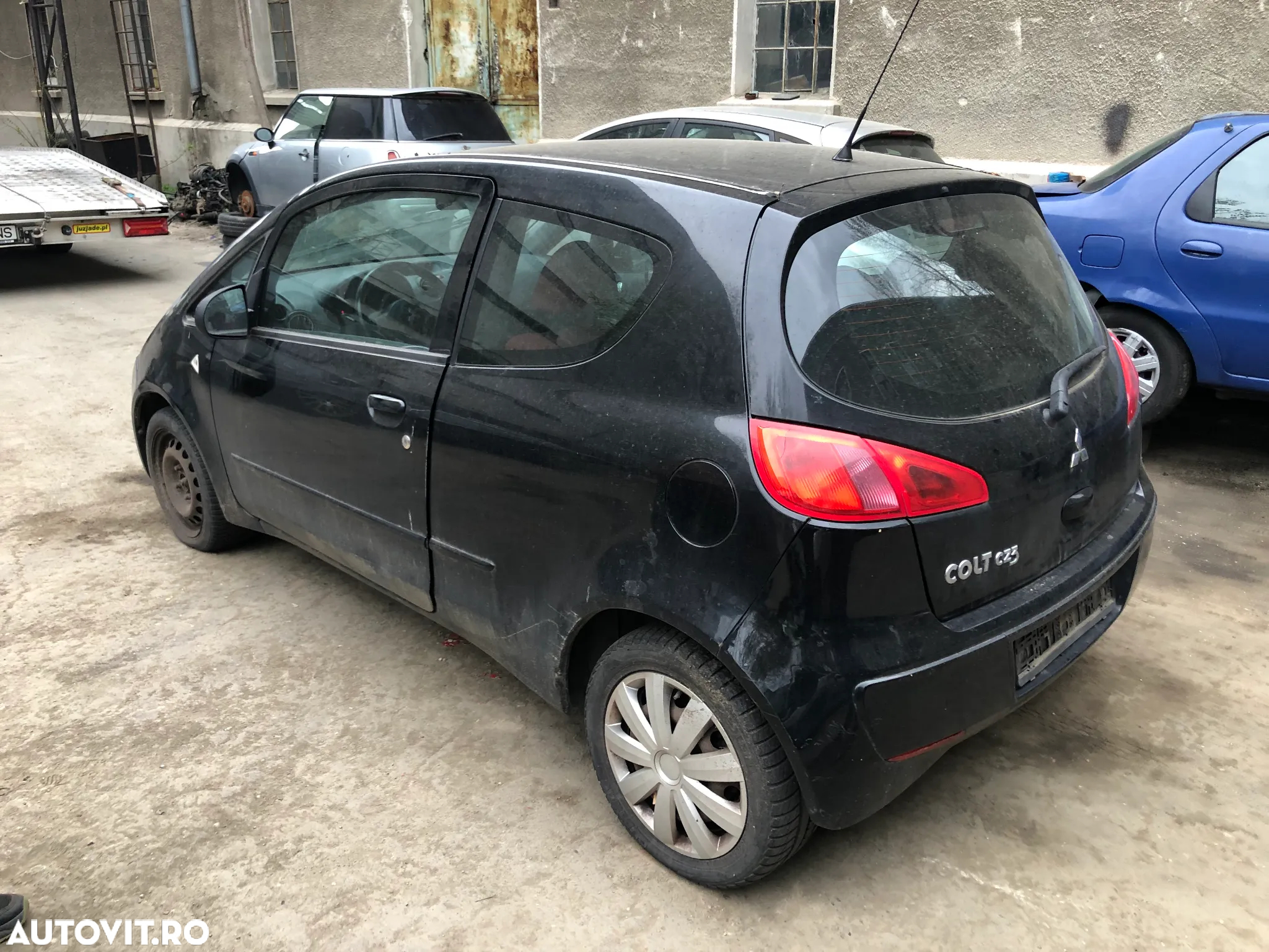 Dezmembrez Mitsubishi Colt CZ3 negru benzina 1.3 automat 2005 - 7