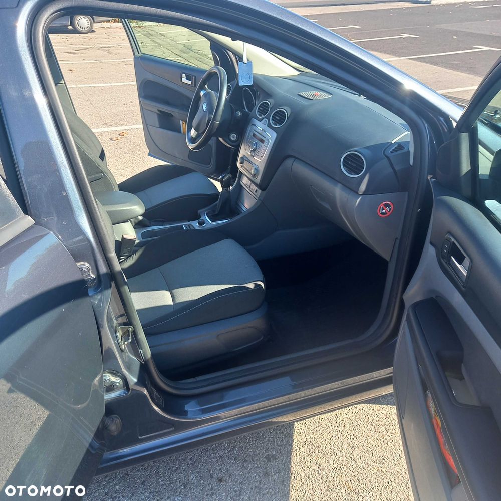 Ford Focus - 11