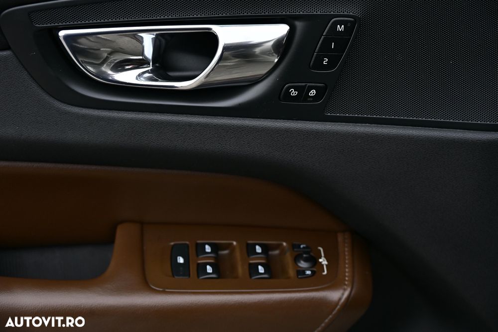 Volvo XC 60 D4 AWD Geartronic Inscription - 31