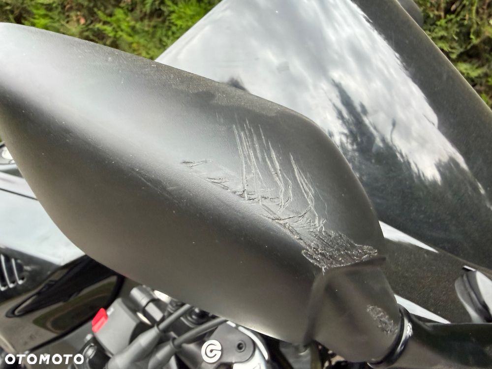 Yamaha R7 - 18