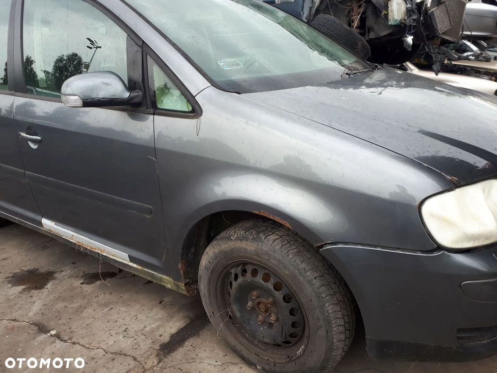 VW TOURAN I 03-06 BŁOTNIK PRZÓD PRZEDNI PRAWY - 2